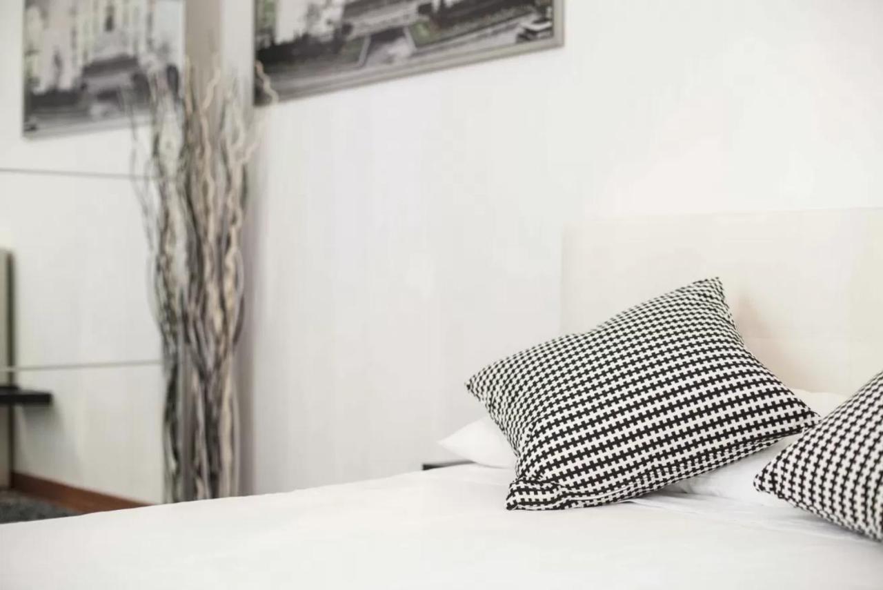 Torino 23 Apartment มิลาน ภายนอก รูปภาพ